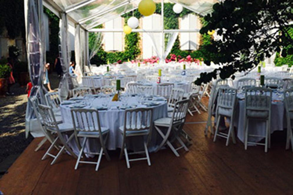 Montage Plancher pour Tente Silhouette, Château de Pennautier