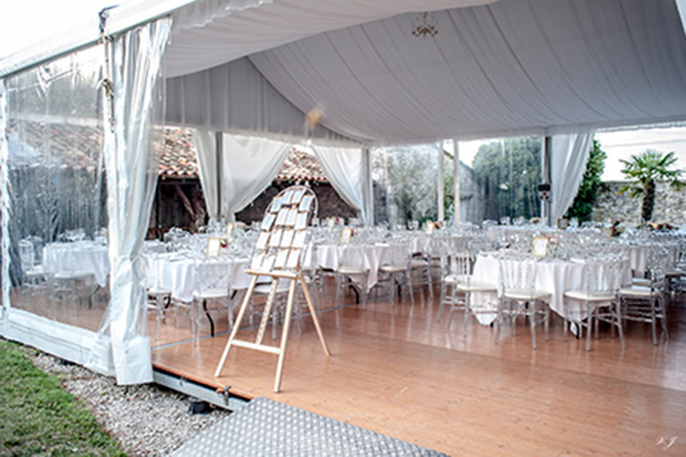 Montage Plancher pour Tente Silhouette, Château de Pennautier